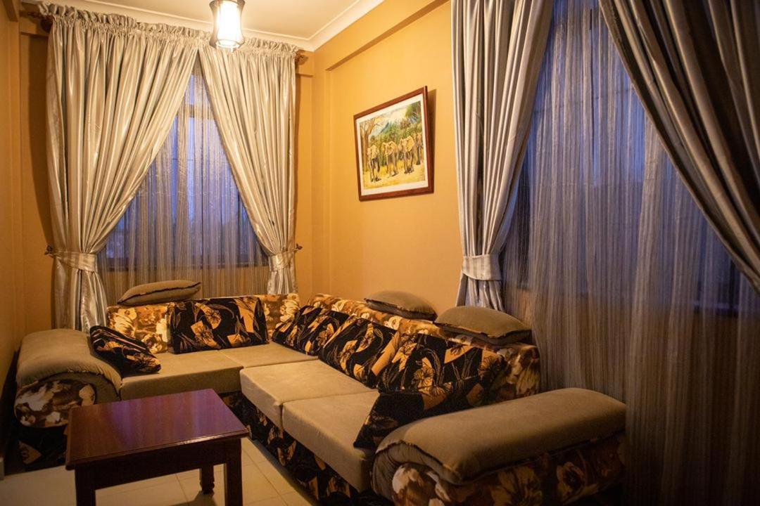 Summit Lodge Marombosa Экстерьер фото