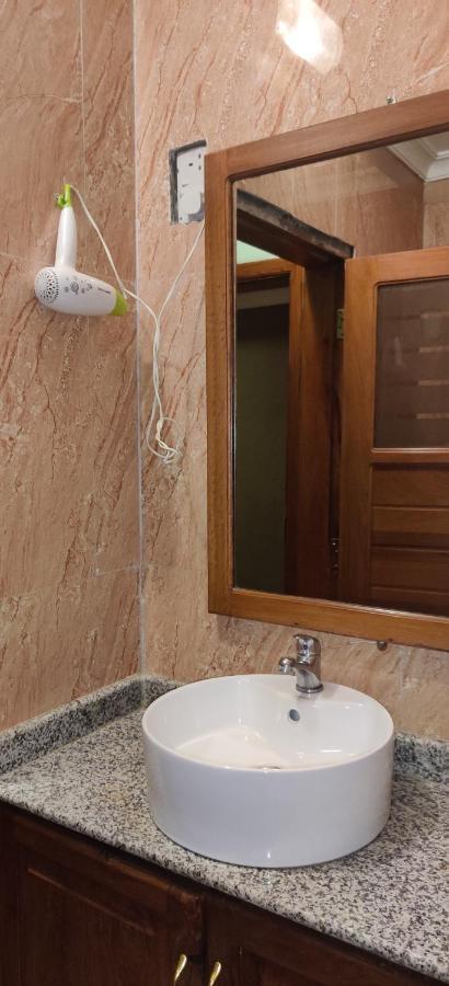 Summit Lodge Marombosa Экстерьер фото